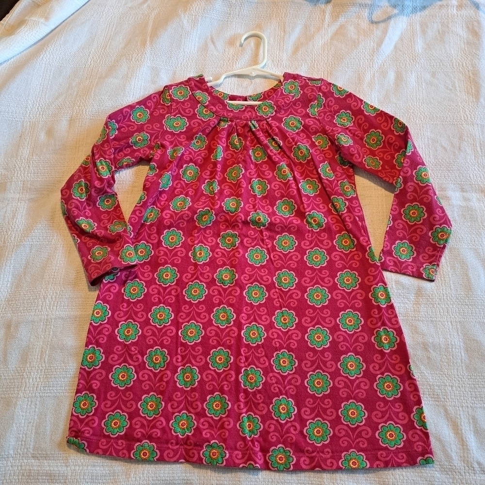 Hanna Andersson tunic length dress, has wash wear, pretty bright colors